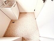 快適で清潔感がある脱衣スペースです。