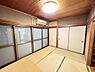 寝室：寝室にもご利用いただける居室スペースです。