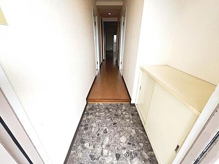 いつも気持ちよくご家族を迎えられる玄関です。
