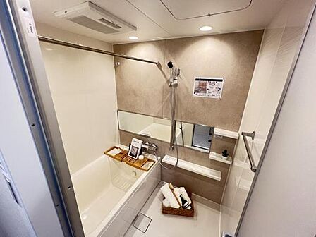 お風呂でほっとひといき。1日の疲れを癒しましょう。