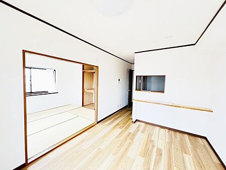 リビングダイニングになります。ご家族そろっての素敵な空間になりそうですね。