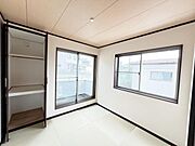 和室スペースです。畳のお部屋は寛げる空間ですね。