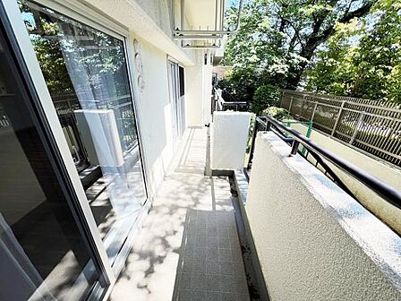 お洗濯ものを気持ち良く太陽の光で干せるのが嬉しいですね。