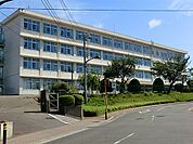 綾瀬市立城山中学校まで約1220m（徒歩16分）