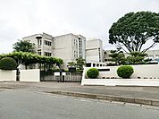 相模原市立上溝南中学校まで約720m（徒歩9分）