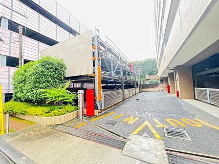 駐車場ももちろん完備しておりますのでお車所有の方にも心強いです。