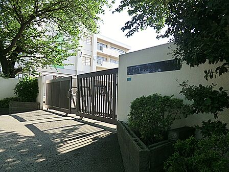 海老名市立海老名小学校まで約980m(徒歩13分)