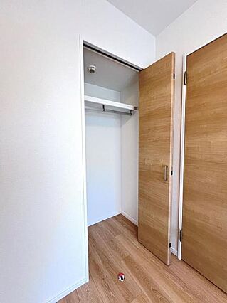 収納豊富な間取...