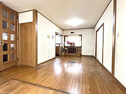 居間