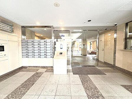 エントランスです。皆様やお客様をお出迎え致します。