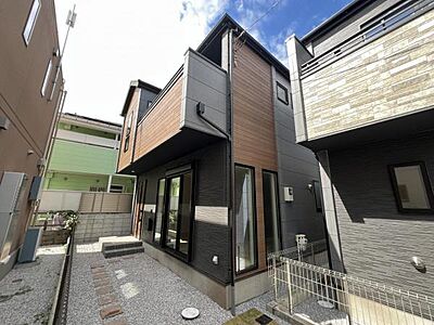 外観：間取はファミリーにもおすすめ4LDKの新築戸建です。