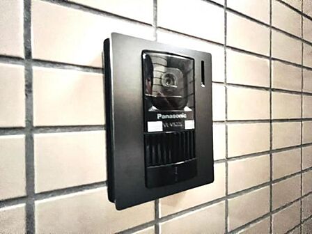 訪問者を確認できるTVモニター付きインターフォンです。
