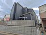 外観：前面道路を含めた現地写真です。