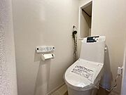 ほっと安らげるトイレ空間です。