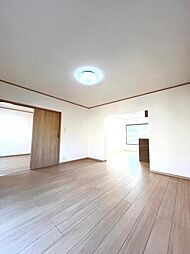 居間