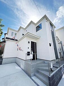 外観:間取はファミリーにもおすすめ4LDKの新築戸建です。 外観:間取はファミリーにもおすすめ4LDKの新築戸建です。