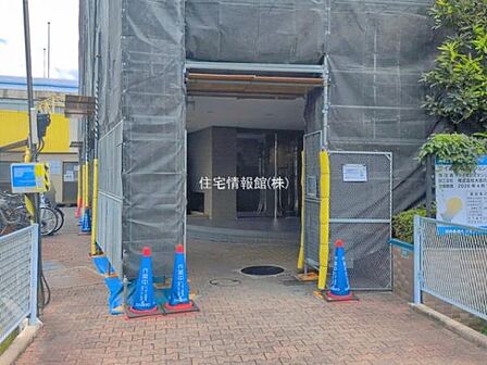 ゆったりとした印象のエントランスです。