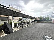 敷地内の駐輪場です。