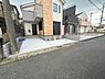 外観：前面道路を含めた現地写真です。