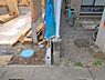 外観：前面道路を含めた現地写真です。