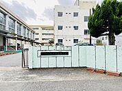 松戸市立新松戸南中学校まで約570m（徒歩8分）