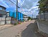 外観：前面道路を含めた現地写真です。