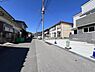 外観：前面道路を含めた現地写真です。ぜひ周辺環境も併せてご覧ください。