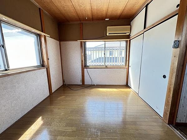 寝室