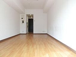 グローリア初穂西早稲田 111 1階ワンルームのリビング/ダイニング