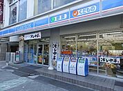 ローソン新宿坂町店 451m