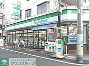 ファミリーマート赤羽平和通り店 354m