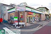 ファミリーマート北区赤羽西四丁目店 徒歩5分。コンビニ 380m