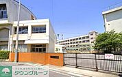 亀有中学校 徒歩6分。中学校 410m