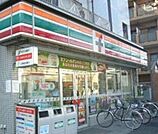 セブンイレブン千住桜木店 450m