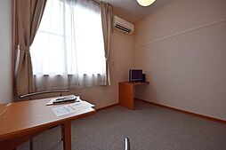 レオパレスリエット亀有 103 1階1Kのリビング/ダイニング