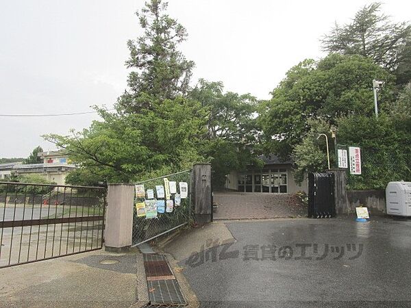 画像7:生駒台小学校まで4700メートル