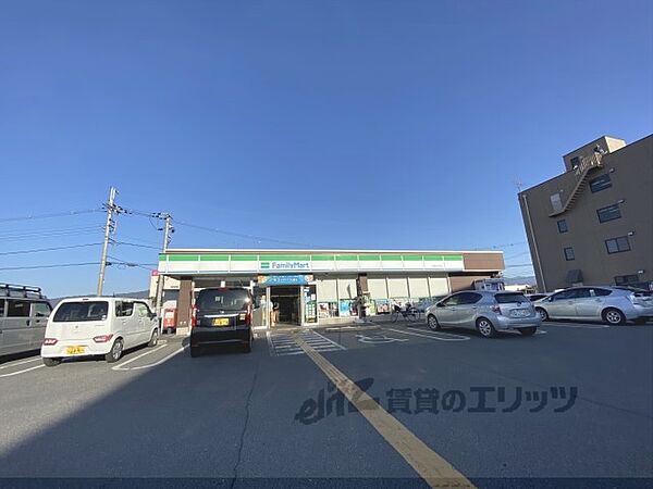 周辺：ファミリーマート　田原本千代店まで220メートル