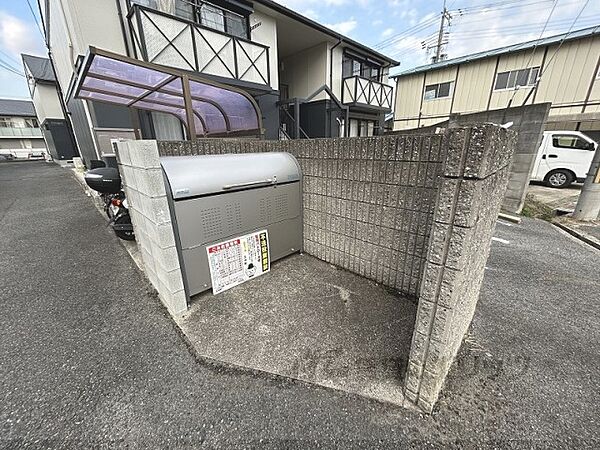 画像10:ゴミ置き場