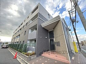 奈良県生駒郡斑鳩町服部２丁目（賃貸マンション2LDK・4階・60.18㎡） その1