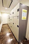 タウンハウジングレジデンス事業部　恵比寿店・赤坂店までお問合せ下さい。