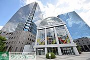 シーバンス・ア・モール 徒歩10分。ショッピングセンター 770m