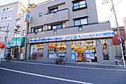 ローソン・スリーエフ 世田谷三軒茶屋一丁目店 徒歩3分。 200m