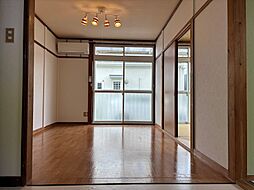 居間