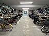 その他：建物内に駐輪場あり！1台づつ余裕をもって自転車を止めることができます♪