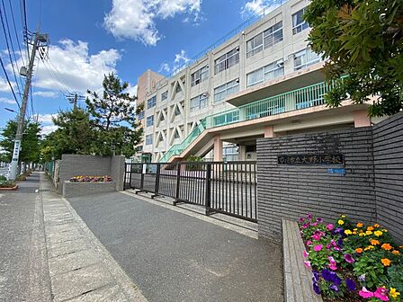 大野小学校まで徒歩約5分●教育目標「子どもに身につけたい力　自学・自律・教育」「・自ら進んで学ぶ子　・自分を高める子　・仲間を大切にする子」
