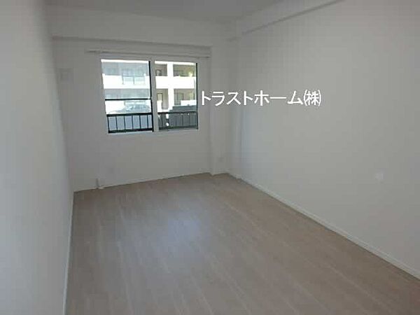 洋室を拡大表示
