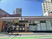 セブンイレブン川口五丁目店 徒歩9分。 720m