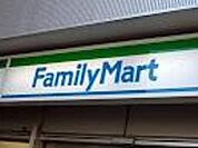 ファミリーマート西川口四丁目店 898m