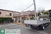 セブンイレブン川口上青木中央通り店 徒歩8分。コンビニ 610m