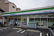 ファミリーマートさいたま櫛引町一丁目店 徒歩16分。コンビニ 1230m